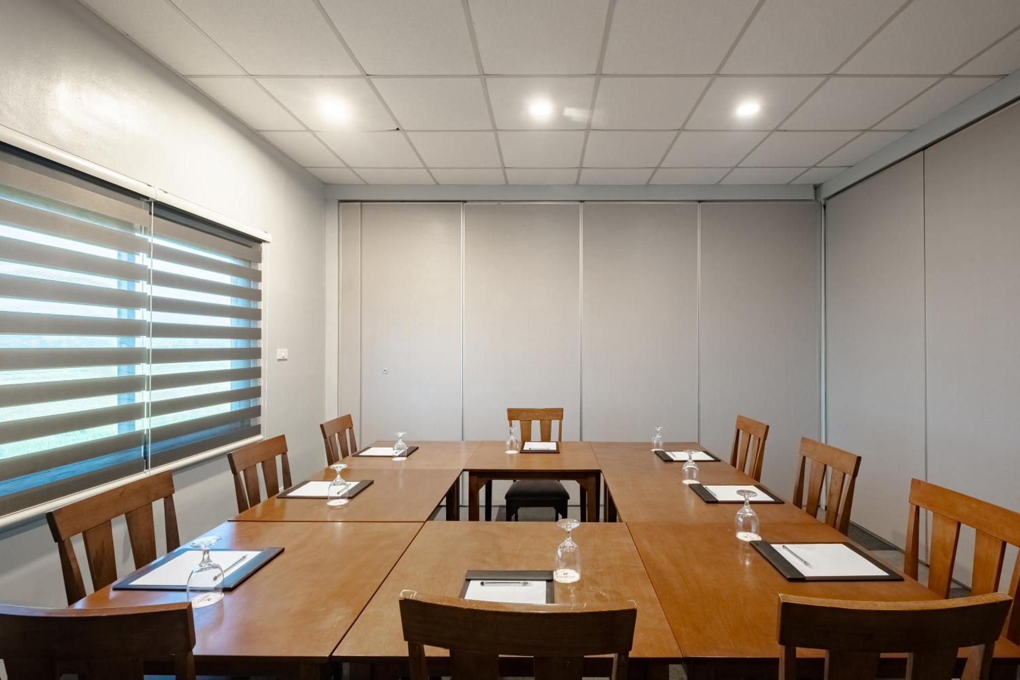 Kekehyu Business Hotel Valencia  Екстер'єр фото