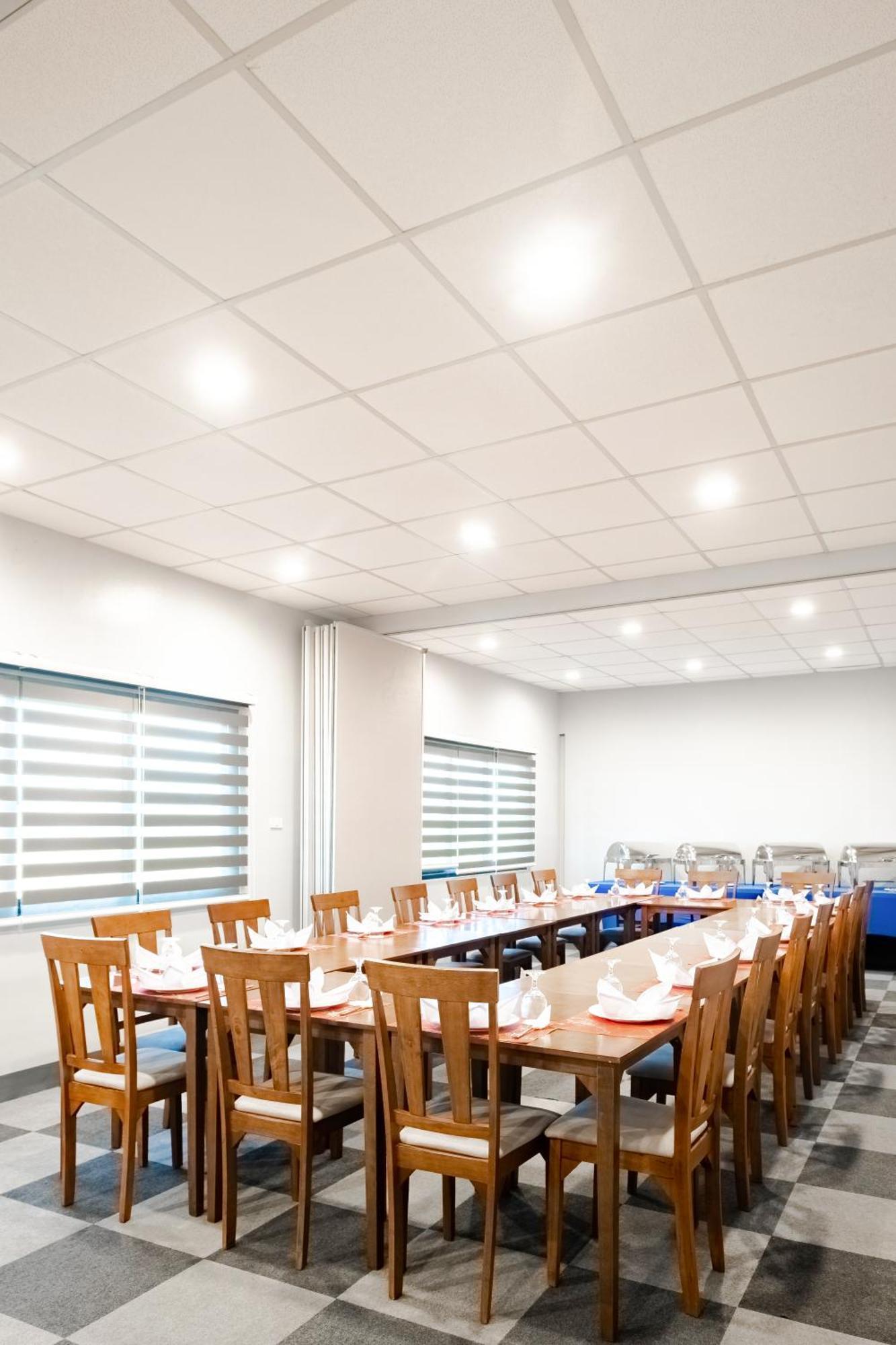 Kekehyu Business Hotel Valencia  Екстер'єр фото