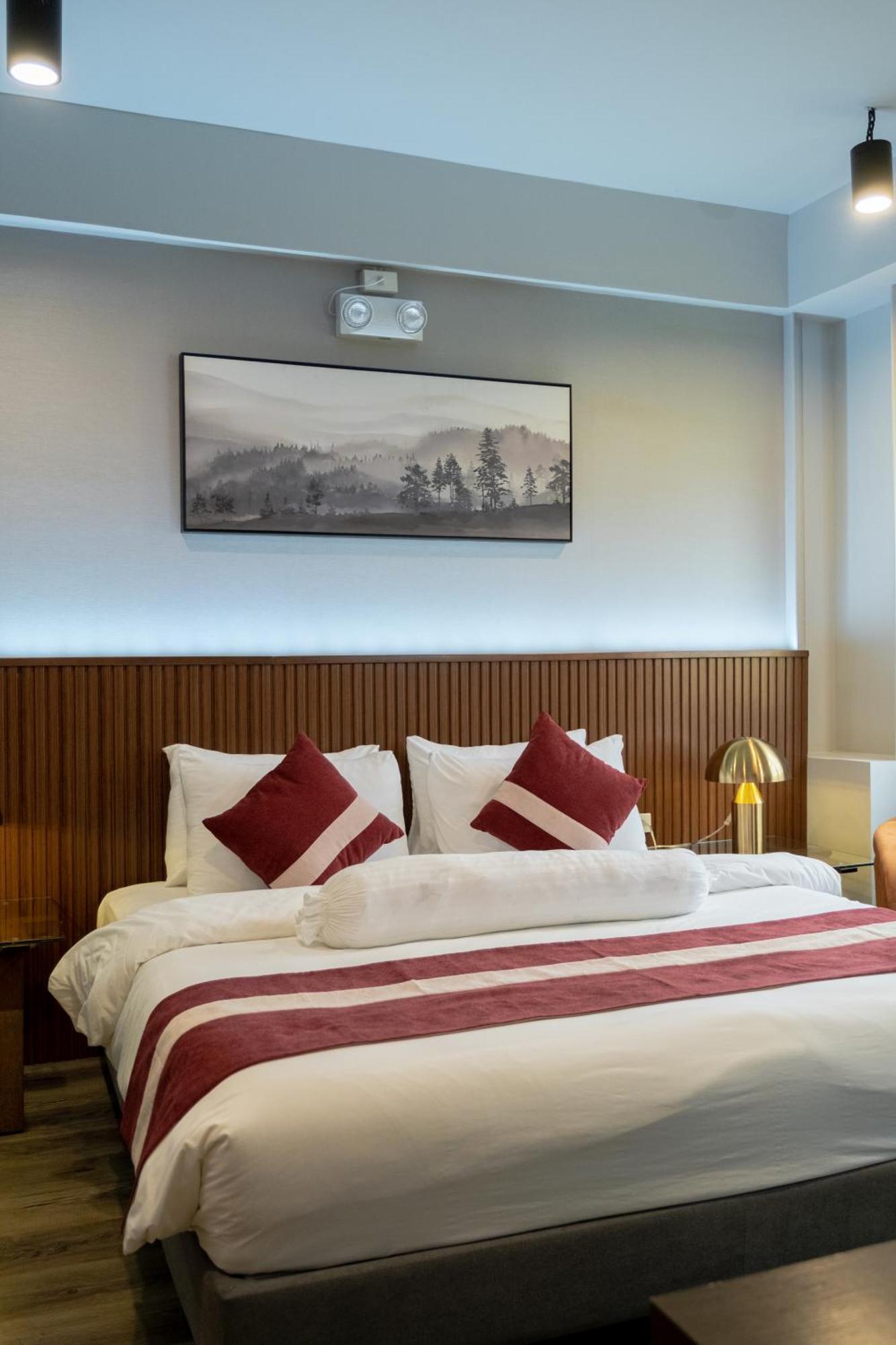 Kekehyu Business Hotel Valencia  Екстер'єр фото